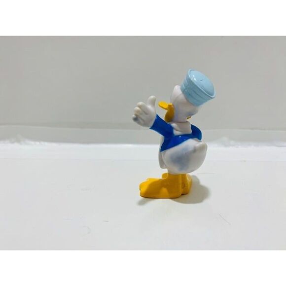 Disney 2013 Mattel Donald Duck PVC Character Size 2.5 inch X 2 inch - Picture 3 of 8